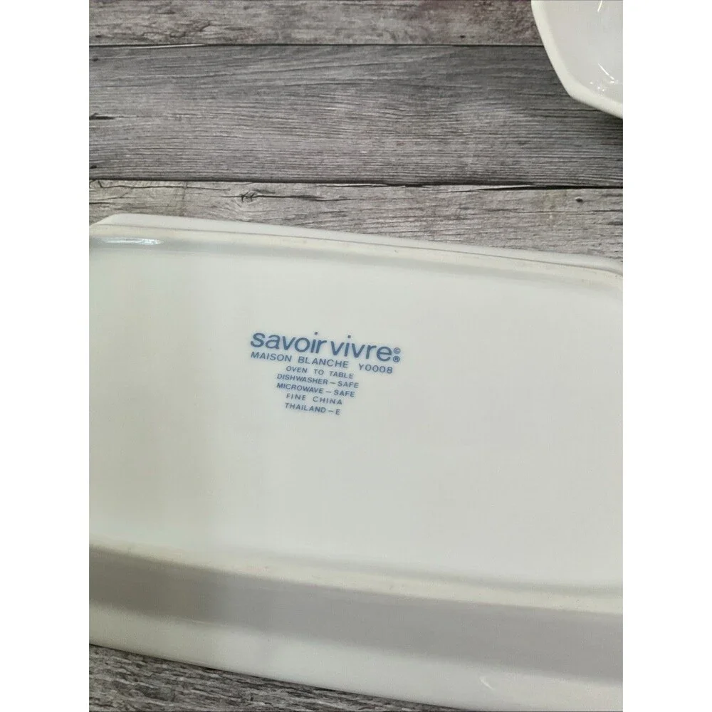 Savoir Vivre Madison Blanche Butter Dish with Knob Ceramic White